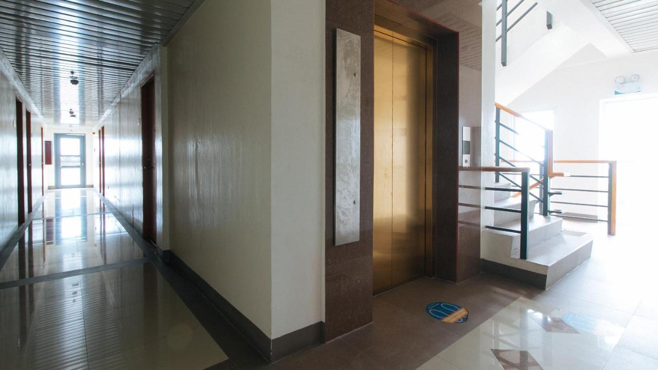 Reddoorz Plus At Alpina Heights Paranaque Hotel Manila Exterior photo